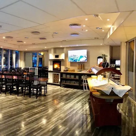 Vikingskipet * هامار